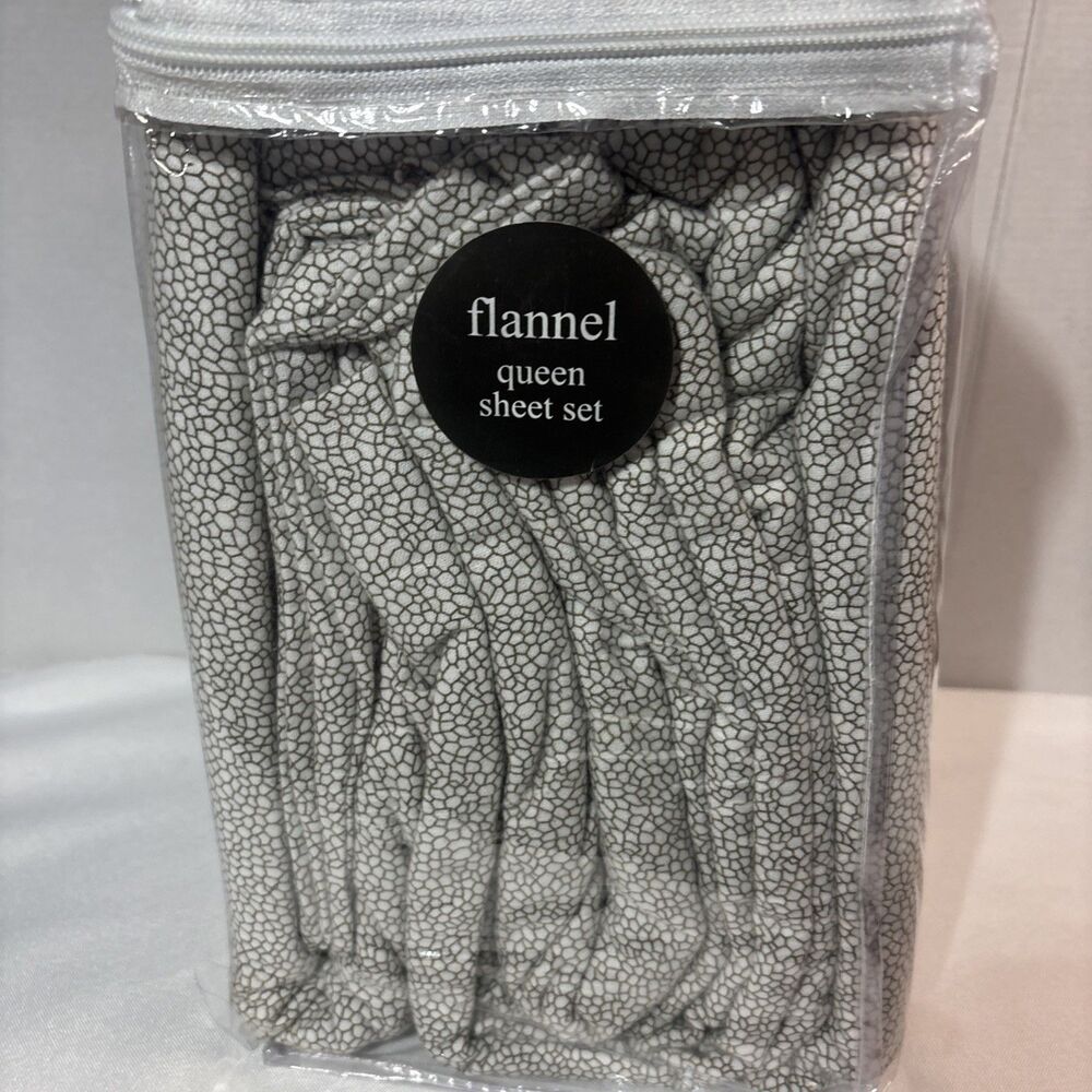 Vintage Bibb Home Flannel Queen Sheet Set 100% Cotton Animal Geometric Print New - Picture 2 of 4
